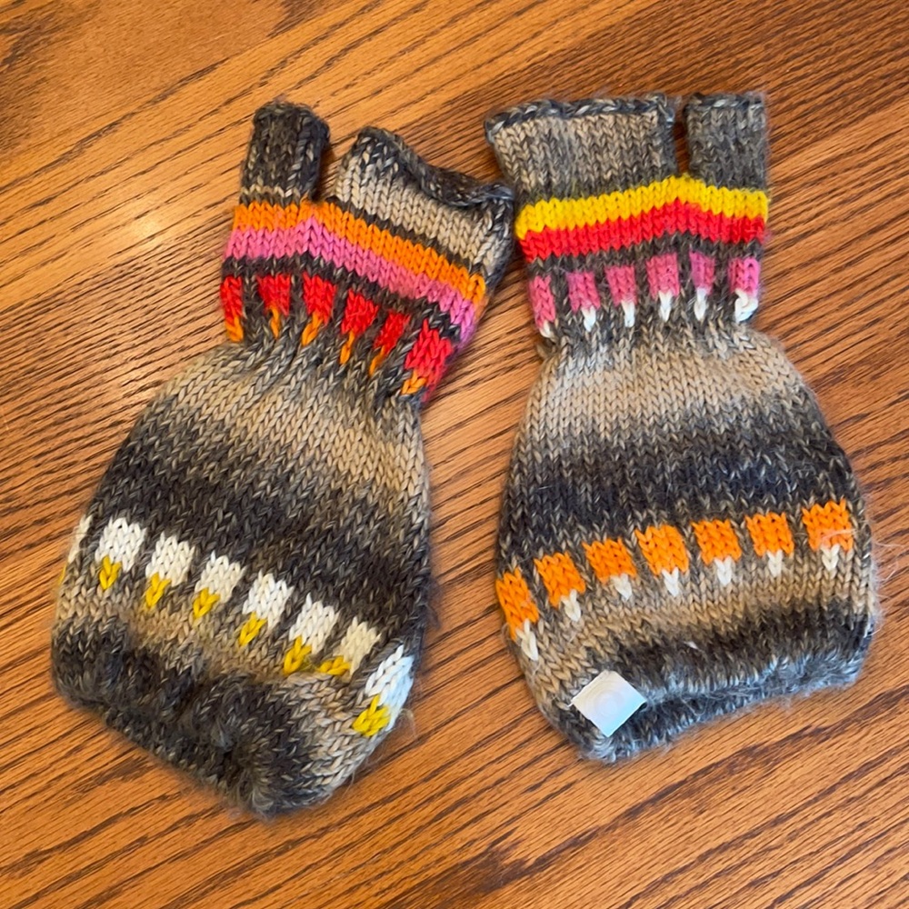 Fingerless Gloves